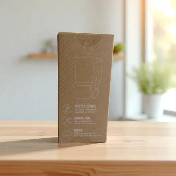 Stanley x E.L.F - Mini Quencher Ornament Keychain (Shimmery Gold) NIB - Limited - Picture 3 of 4